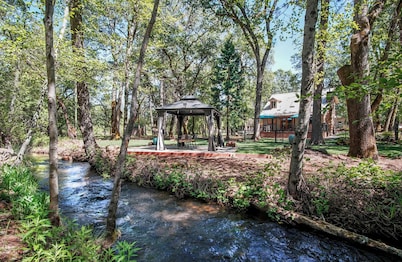 Secluded Creekside Cabin with Gazebo and Lawn near Lassen