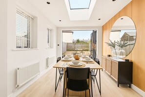 Dining - 12 Taylor Street - North East Escapes (Seahouses)