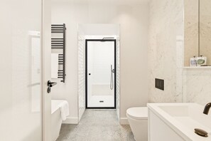 Bathroom - 12 Taylor Street - North East Escapes (Seahouses)
