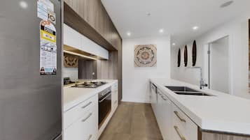 Apartment | Private kitchen | Cookware/dishes/utensils