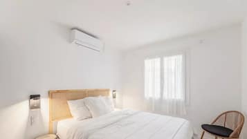 Tabla de planchar con plancha y wifi