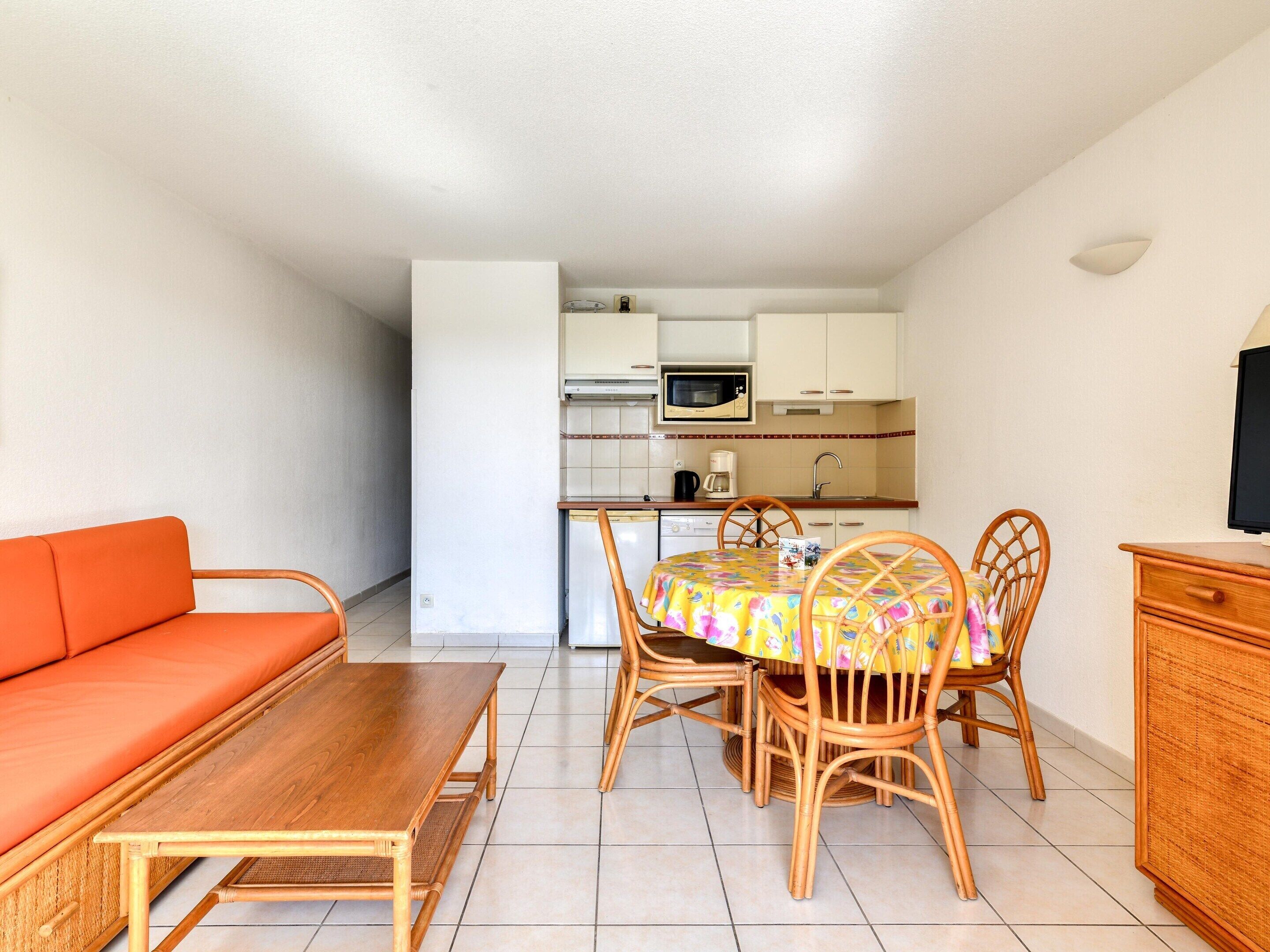 Apartment | Dining