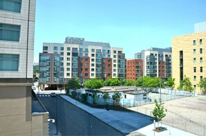 Exterior - Prime Cambridge Apt - Steps from Kendall Square (Cambridge, MA)