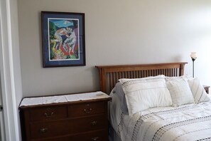 2 bedrooms, iron/ironing board, free WiFi, bed sheets - Marvelous Mountain-View Condo (Missoula)