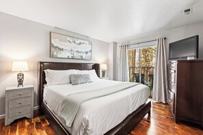 Iron/ironing board, travel cot, WiFi, bed sheets - KBM Resorts | Copper Bottom Inn | Upgraded 1-Bedroom, Electric Fireplace, Full Kitchen, WiFi, Walk to Slopes, Portable A/C! CBI-108 (Park City)
