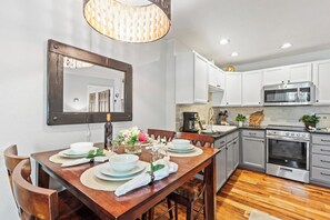 Microwave, oven, dishwasher, coffee/tea maker - KBM Resorts | Copper Bottom Inn | Upgraded 1-Bedroom, Electric Fireplace, Full Kitchen, WiFi, Walk to Slopes, Portable A/C! CBI-108 (Park City)