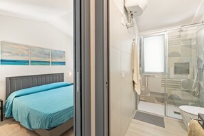 Shower, hair dryer, towels - Sabbiamare: Relax and Sea at Torre dei Corsari (Torre dei Corsari)