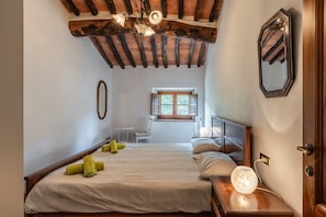 4 Schlafzimmer, Bügeleisen/Bügelbrett, WLAN, Bettwäsche