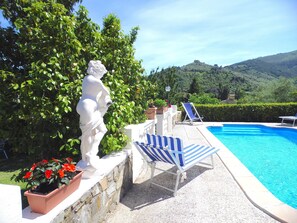 Pool - Villa Sina – Lucca Capannori: Relax nella campagna con piscina privata (Capannori)
