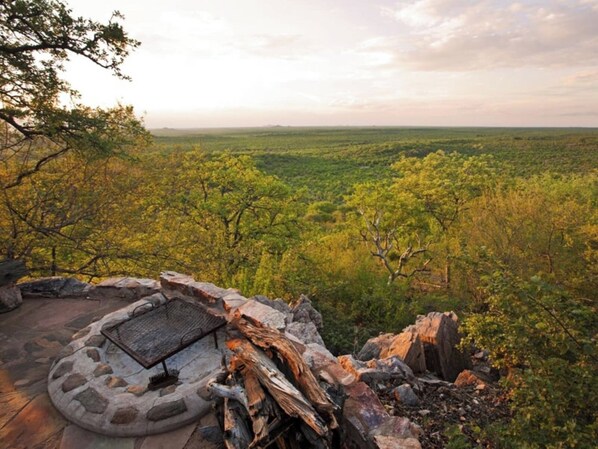 Property grounds - Limpopo River Lodge (Mathathane)
