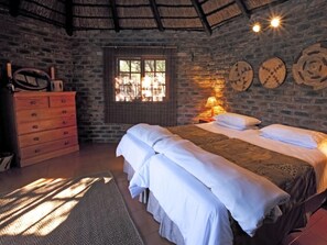 Standard Bungalow | Free WiFi - Limpopo River Lodge (Mathathane)