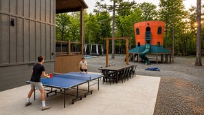 Children’s area - EPIC | Court,Creek+Pool+Court+Playhouse Sleeps 21 (Broken bow)