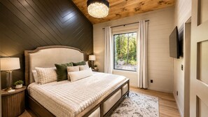 Iron/ironing board, travel crib, free WiFi, bed sheets - EPIC | Court,Creek+Pool+Court+Playhouse Sleeps 21 (Broken bow)