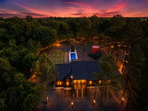 Exterior - EPIC | Court,Creek+Pool+Court+Playhouse Sleeps 21 (Broken bow)
