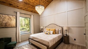 Iron/ironing board, travel cot, free WiFi, bed sheets - EPIC | Court,Creek+Pool+Court+Playhouse Sleeps 21 (Broken bow)