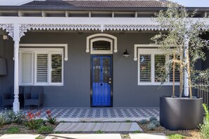 Exterior detail - Beautiful family home next to parks and beaches (Randwick)