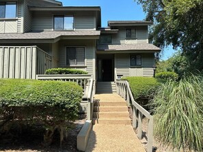 Exterior - 3-bedroom 4 Beds condo in Shipyard Plantation, Hilton Head Island w/beach access (Hilton Head Island)