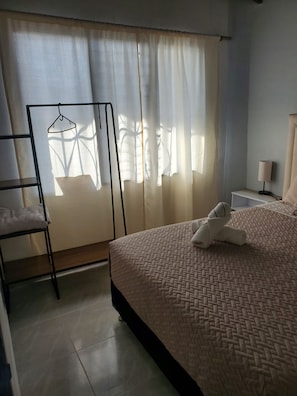 5 bedrooms, iron/ironing board, WiFi, bed sheets - Envigado Tradition and Modernity (Envigado)