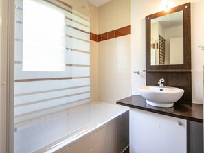 Bathroom - Duplex Chalet With Terrace (Gresse-en-Vercors)