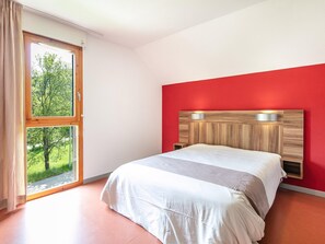 2 bedrooms, bed sheets - Duplex Chalet With Terrace (Gresse-en-Vercors)