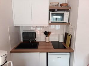 Private kitchen - Apartment “Sauges 16” with Wi-Fi (Cazaubon)
