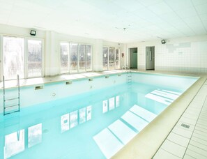 Apartment | Pool - Comfortable Apartment With Pool Access (Saint-Sorlin-d'Arves)