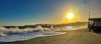 [Free Garage] Beaches 5 min • A/C • Smart TV