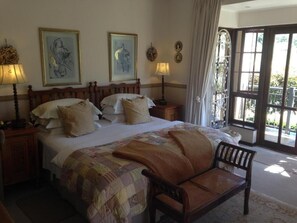 Double Room, 1 Queen Bed, Patio, Garden View