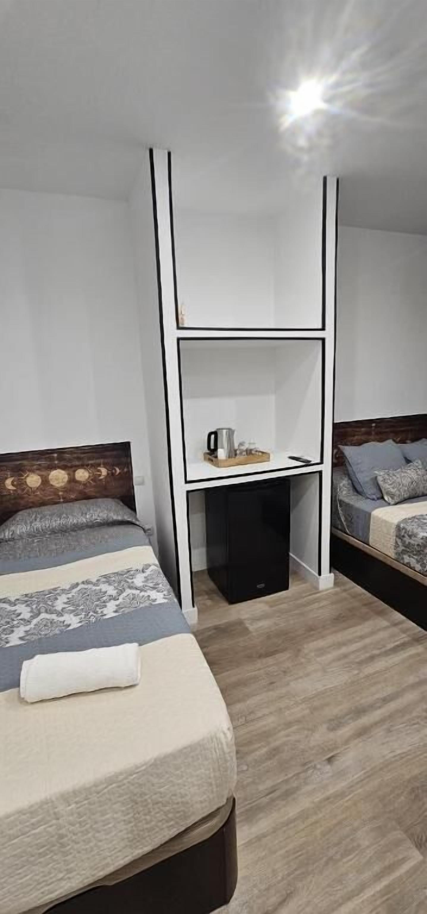 Kolmen hengen deluxe-huone | Ilmainen Wi-Fi, vuodevaatteet