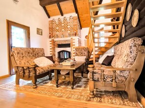 Smart TV, fireplace, books