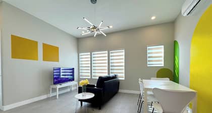 5704- Cozy 2B1B Private Unit near FWY 580/24 & UCB