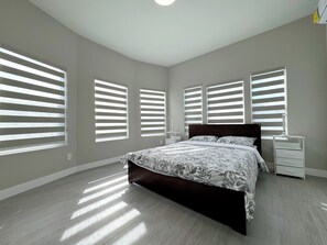 2 bedrooms, iron/ironing board, free WiFi, bed sheets - 5704- Cozy 2B1B Private Unit near FWY 580/24 & UCB (Oakland)