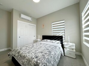 2 habitaciones, tabla de planchar con plancha y wifi gratis 