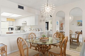 Dining - New! Summer Deal: Free Fun and Beach Gear Credit (St. Augustine)