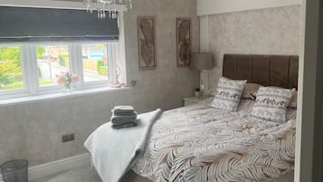 3 Schlafzimmer, Bügeleisen/Bügelbrett, kostenloses WLAN, Bettwäsche