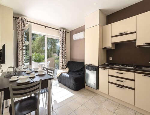 2 BR Coastal Villa in Solenzara