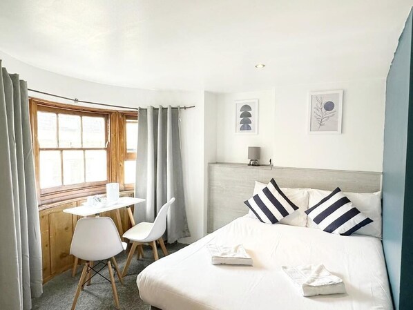 Double Room, Private Bathroom | Free WiFi - Number 75 (Brighton and Hove)