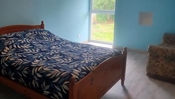 3 Schlafzimmer, Bügeleisen/Bügelbrett, WLAN, Bettwäsche