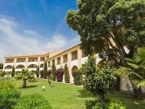 Apartment | Exterior - Spacious Family Stay Near the Beach (Linguizzetta)