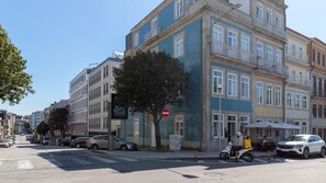 Exterior - Rooftop Glasshouse Retreat by LovelyStay (Porto)