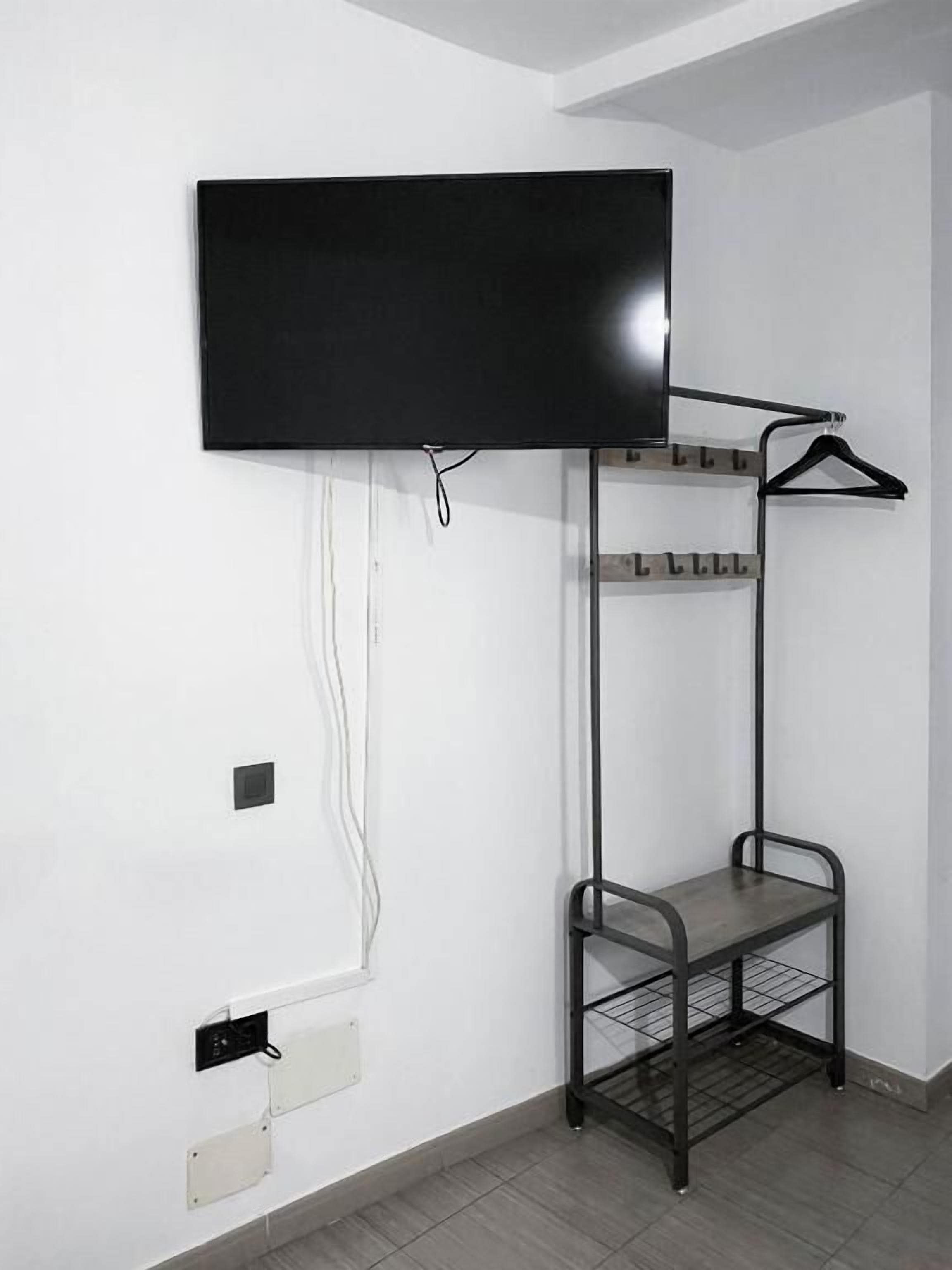 Standard Triple Room, Courtyard View | Interior