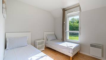 2 bedrooms
