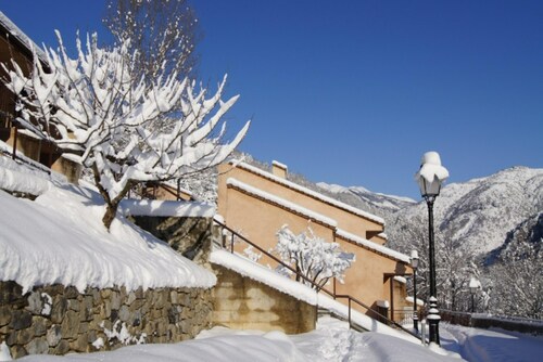 Peaceful Alpine Triplex Escape