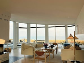 TV, fireplace - Restored fisherman's house on cliff in Thy (Hanstholm)