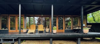 Arkitektonisk sommerhus på 7000 kvm naturgrund