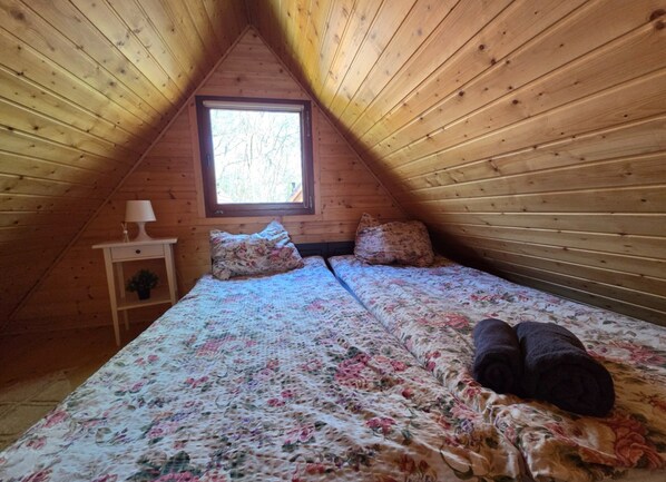 House | 2 bedrooms, individually furnished, bed sheets