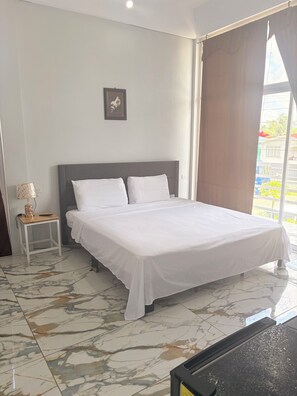 Classic Single Room, Balcony, Pool View - Tropical Suite Hotel (New Amsterdam)