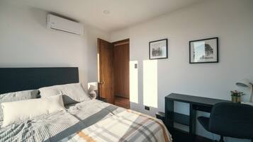3 bedrooms, desk, iron/ironing board, WiFi (free)