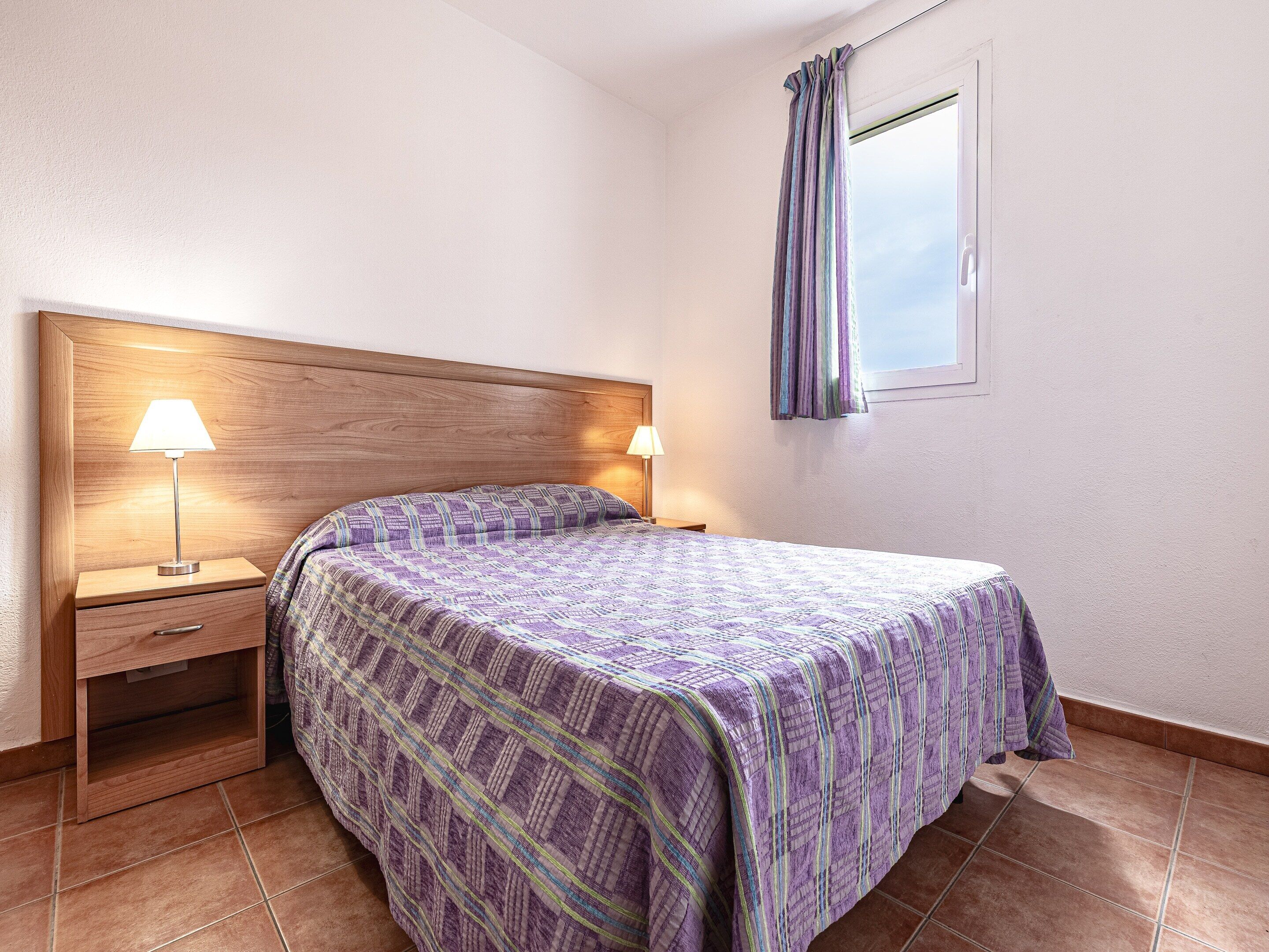 2 bedrooms, bed sheets