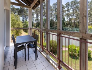 Apartment | Balcony - Stay, Pool, Forest & Near Beach (Ondres)